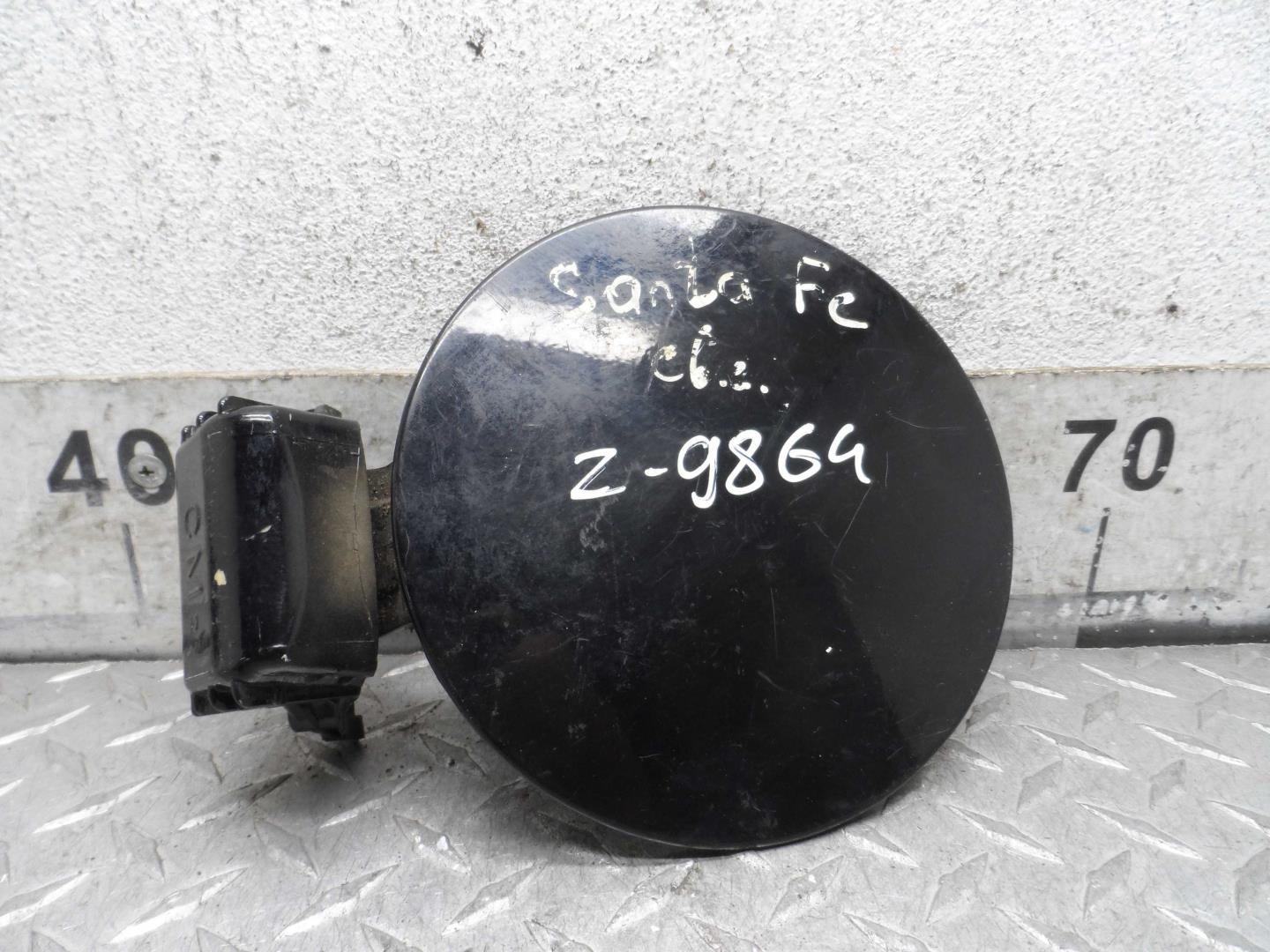 Лючок бензобака