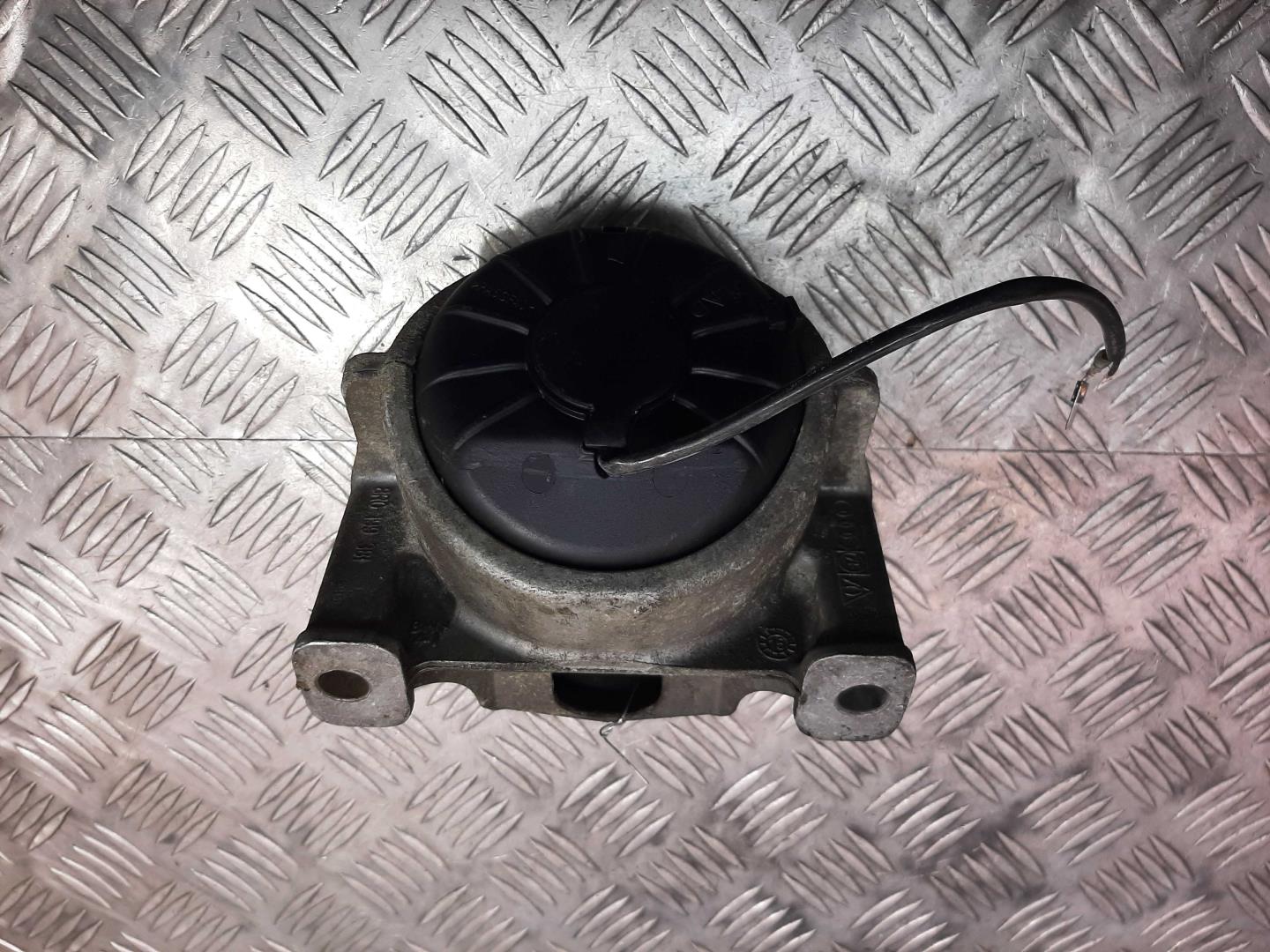 Опора двигателя