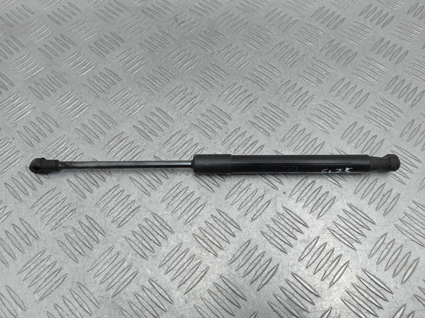 Амортизатор капота