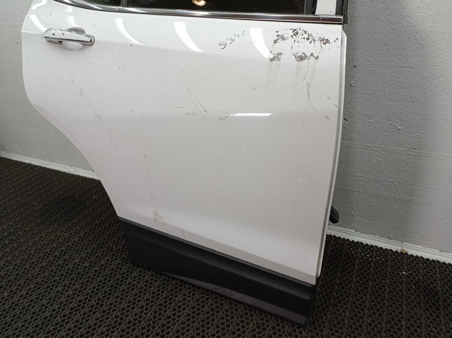 Замок двери задней правой