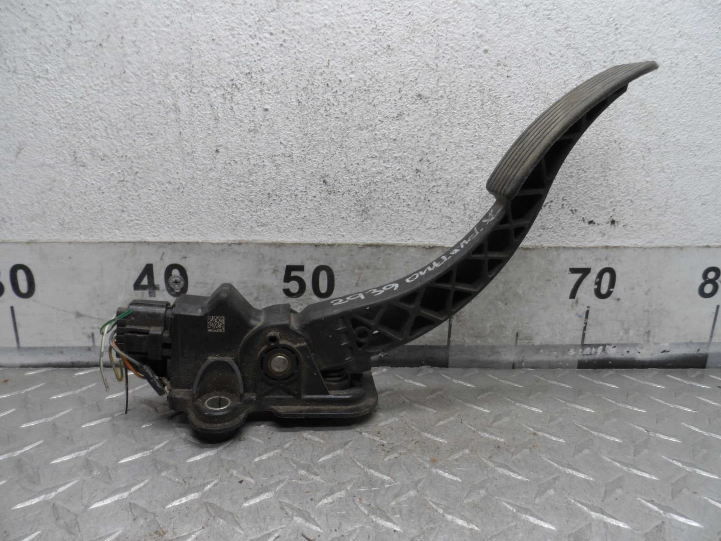 Педаль газа