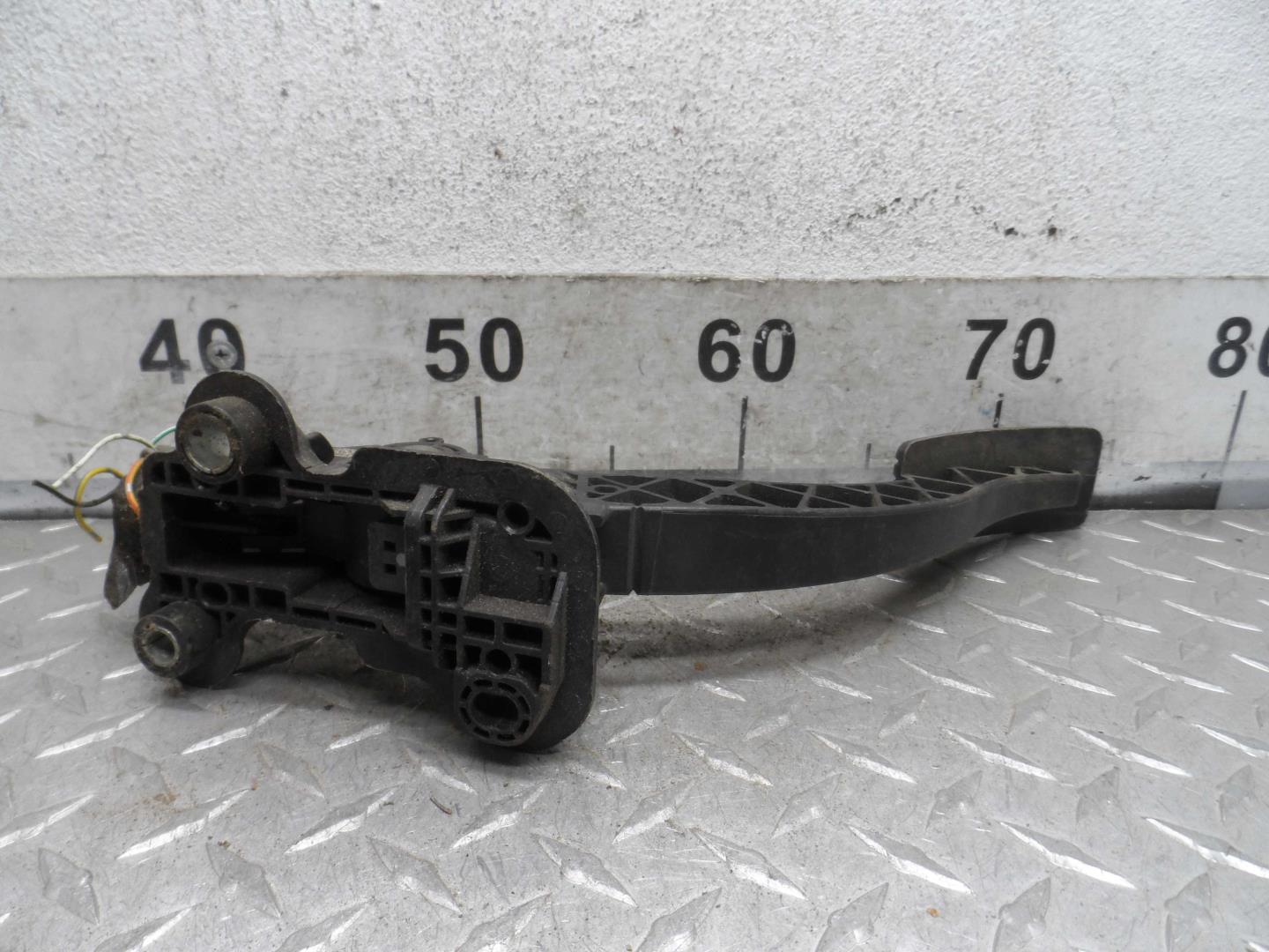 Педаль газа