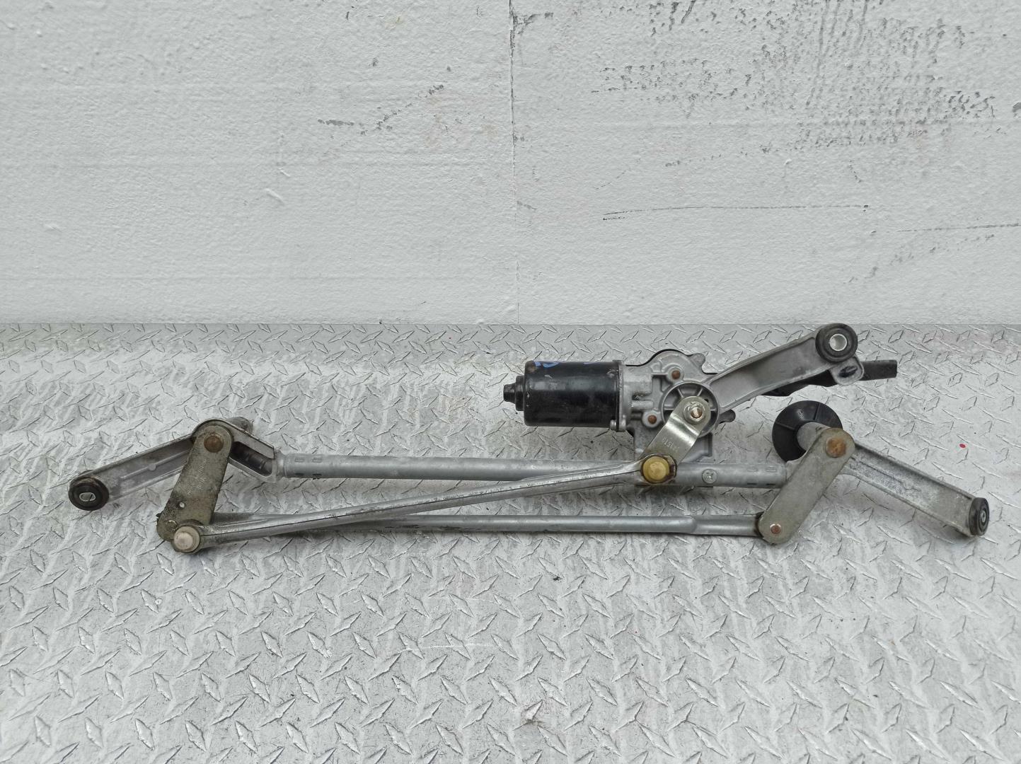 Трапеция стеклоочистителей