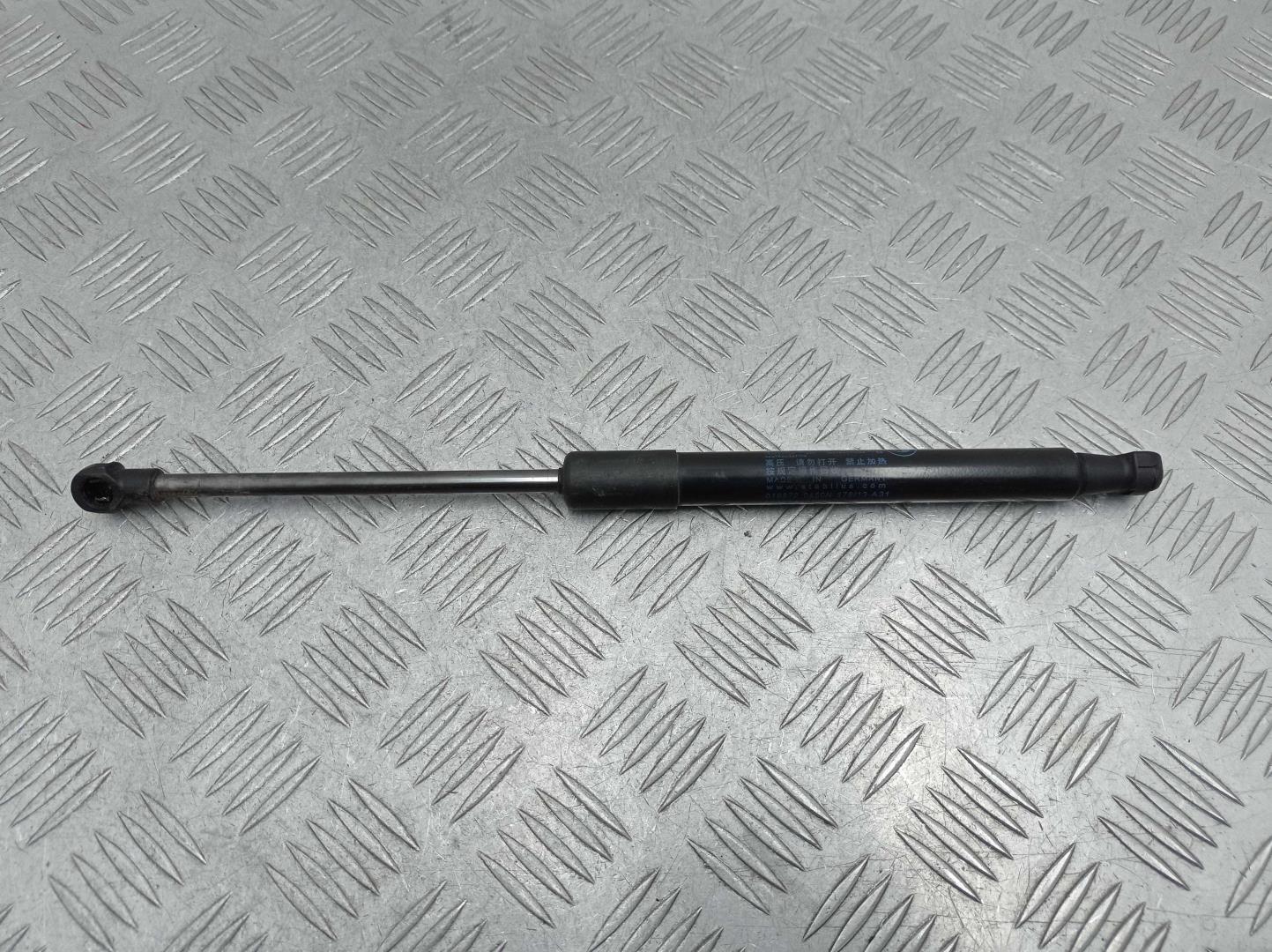 Амортизатор капота