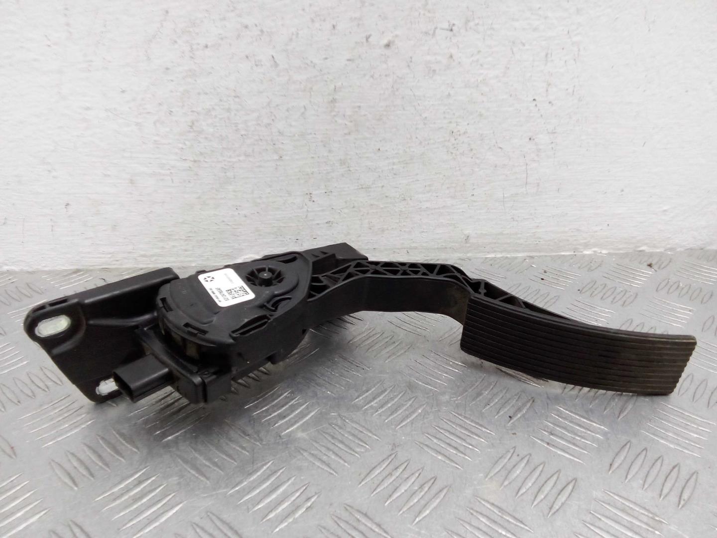 Педаль газа