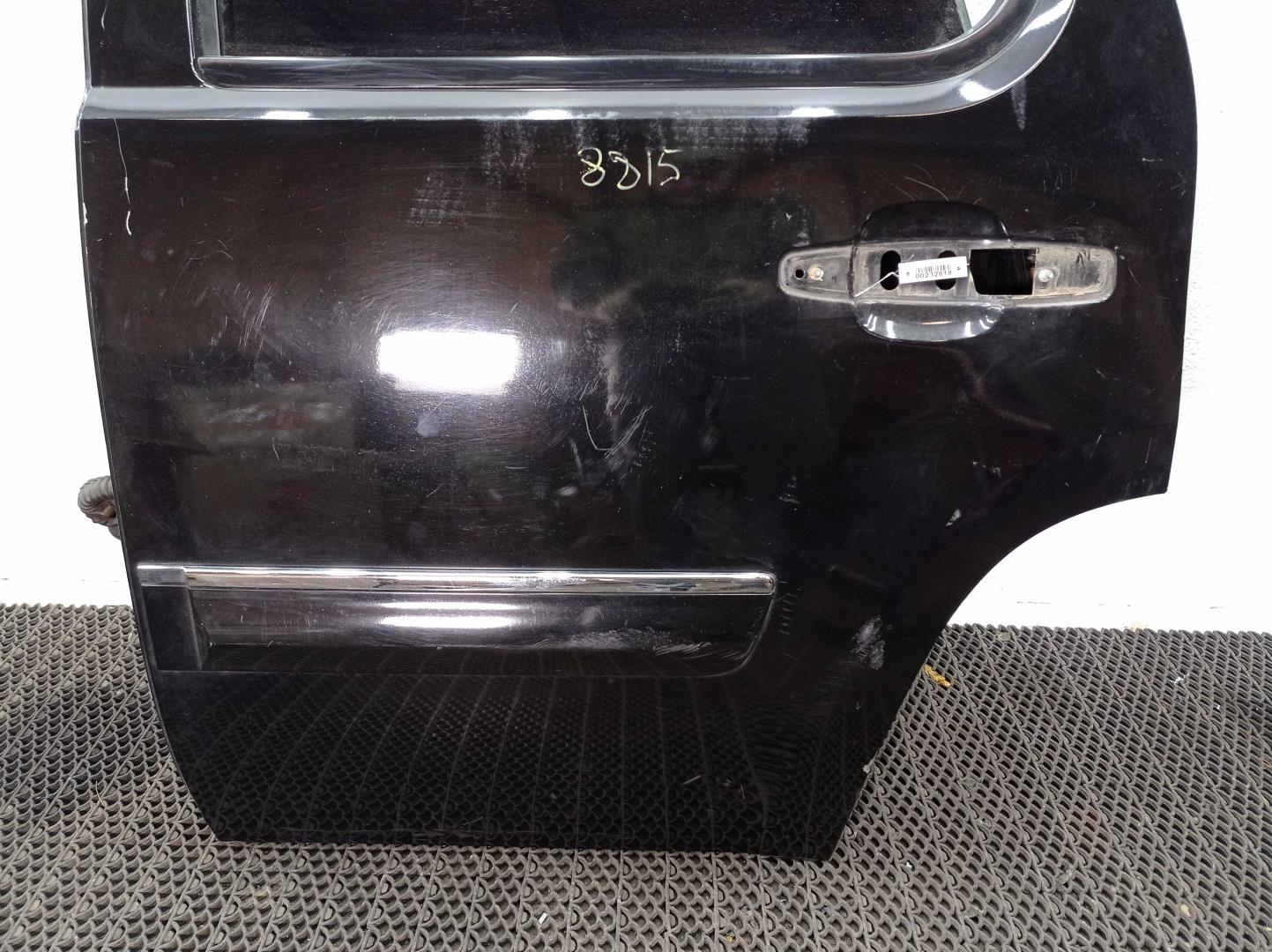 Петля двери