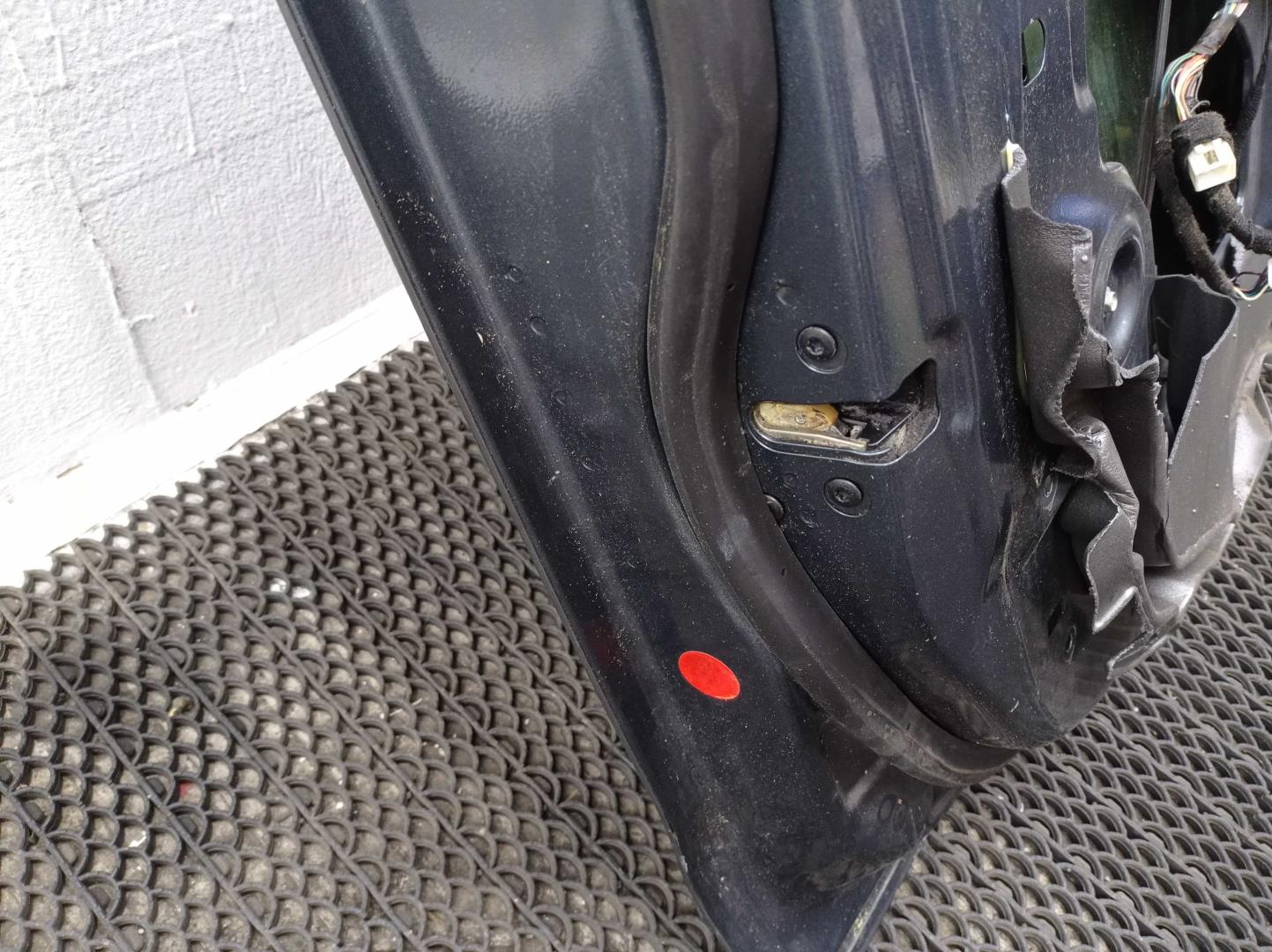 Дверь передняя левая