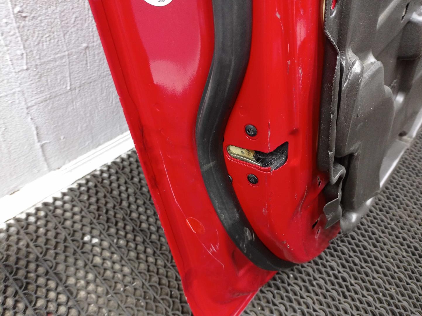 Дверь передняя левая