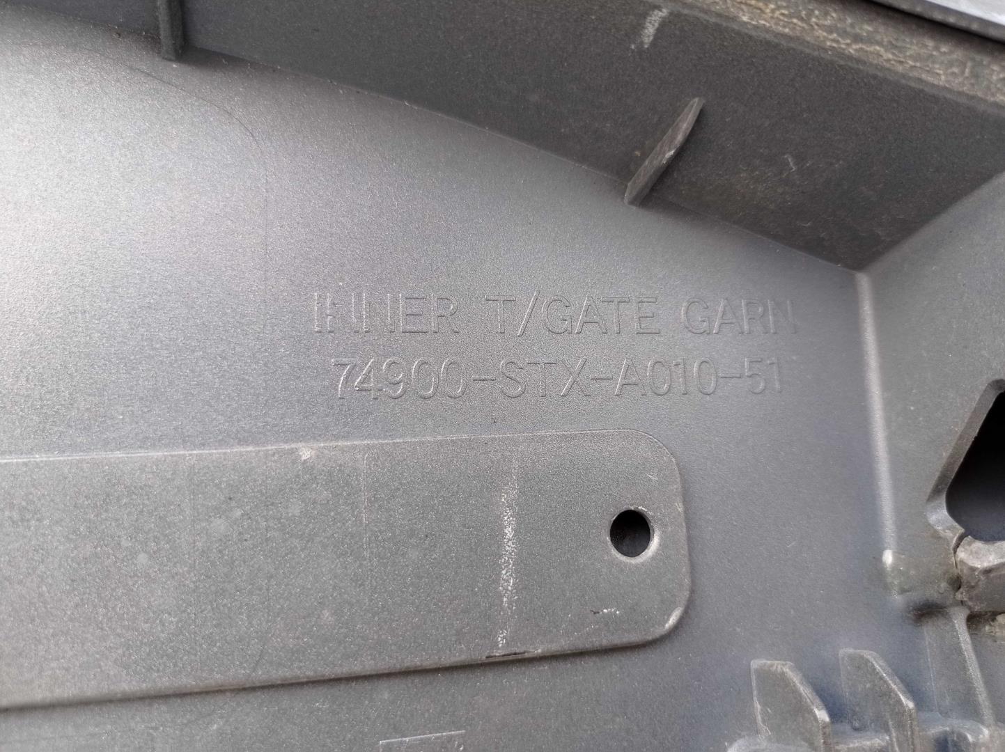 Спойлер (дефлектор) крышки багажника