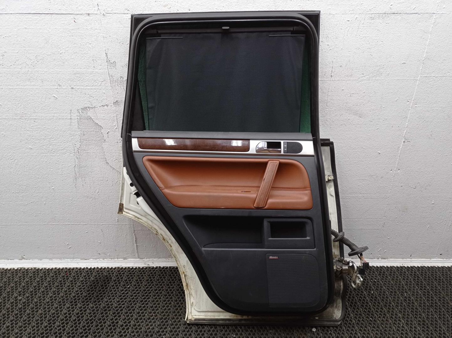 Ручка двери задней наружная левая