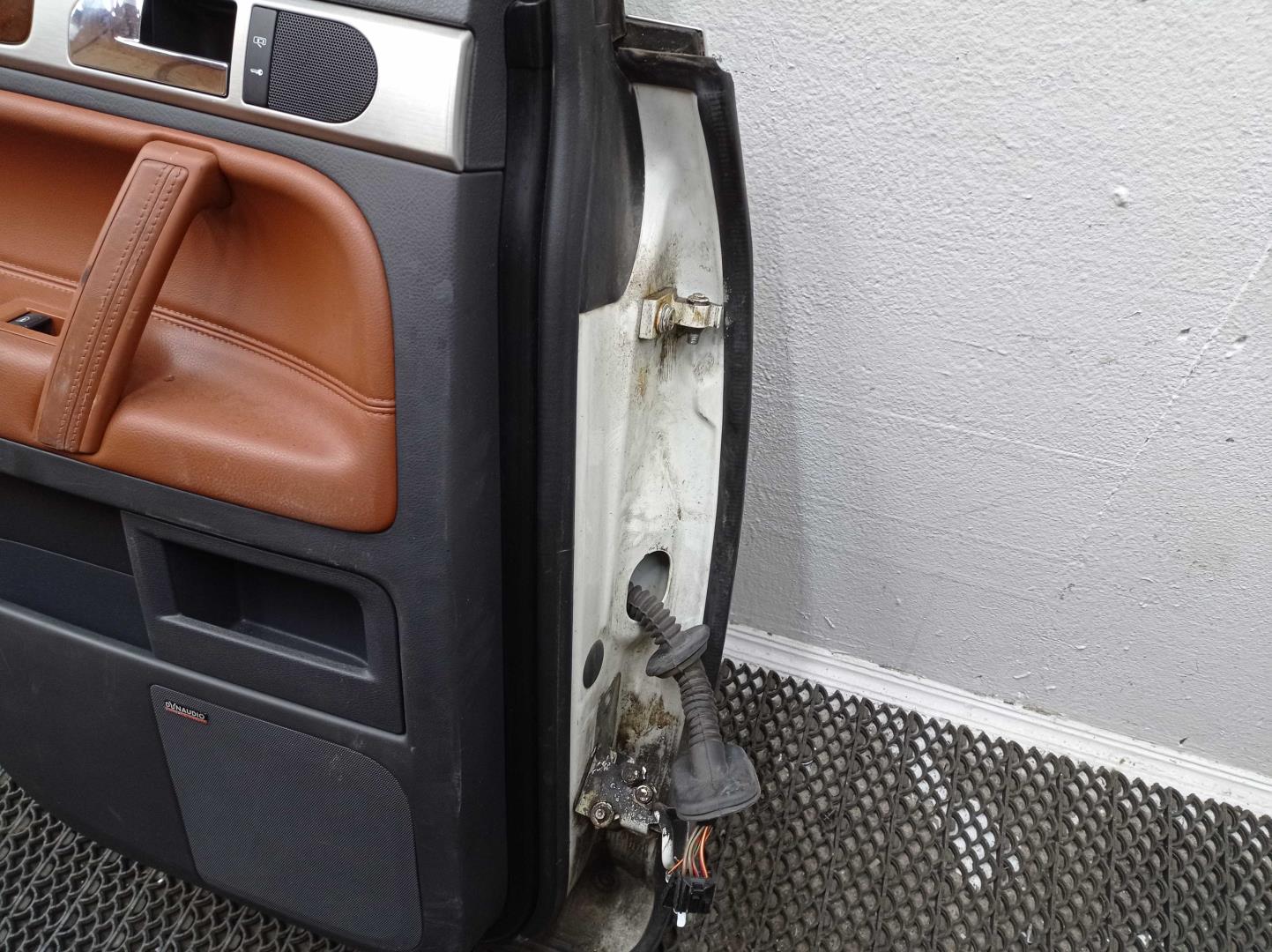 Накладка (кузов наружные)