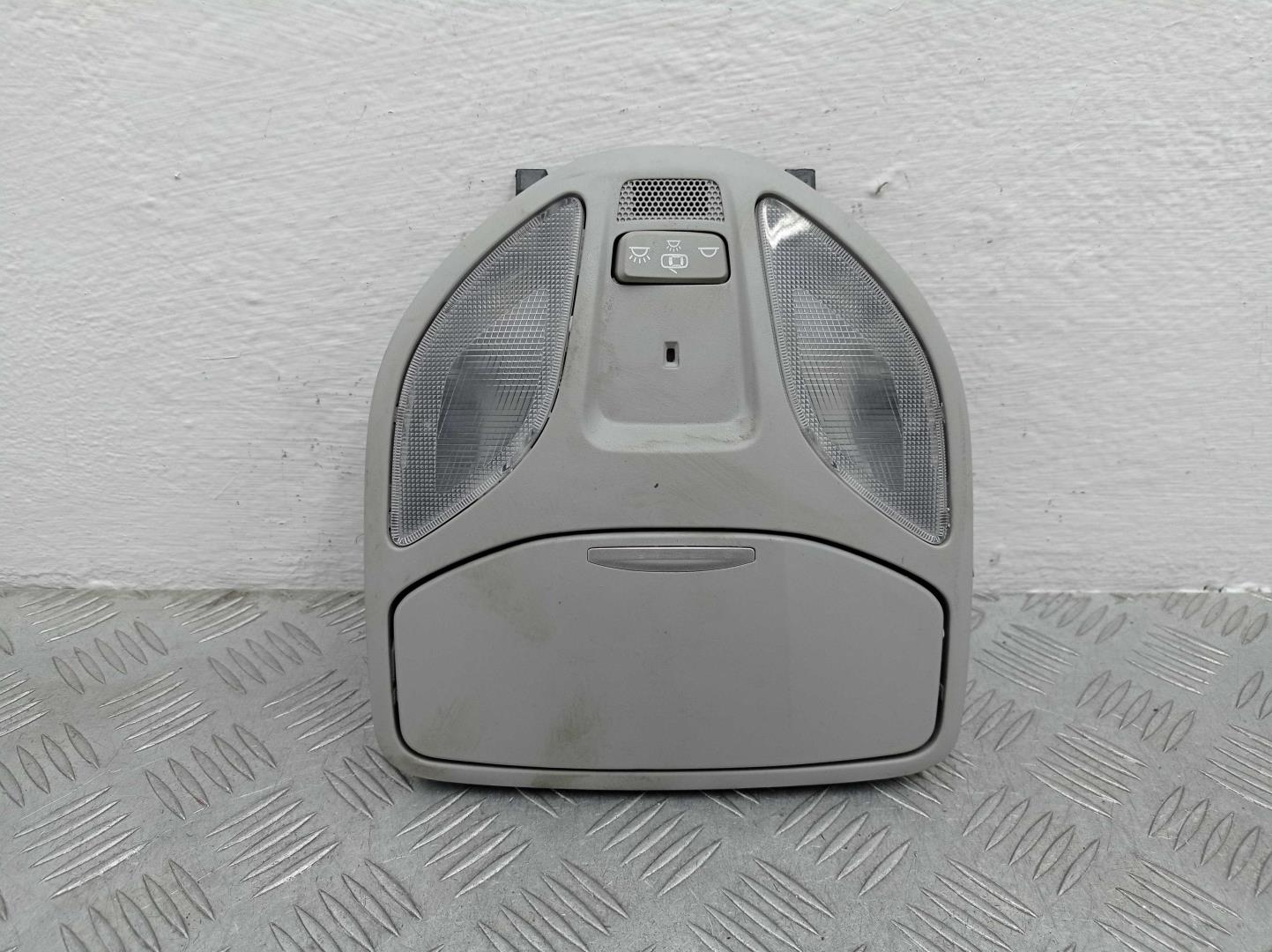 Плафон салонный