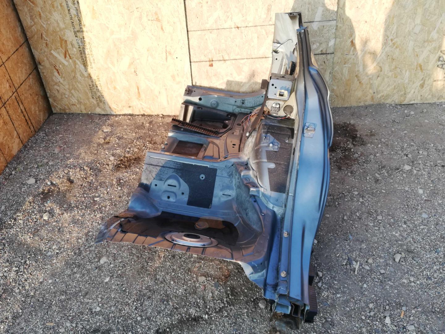 Крыло заднее левое