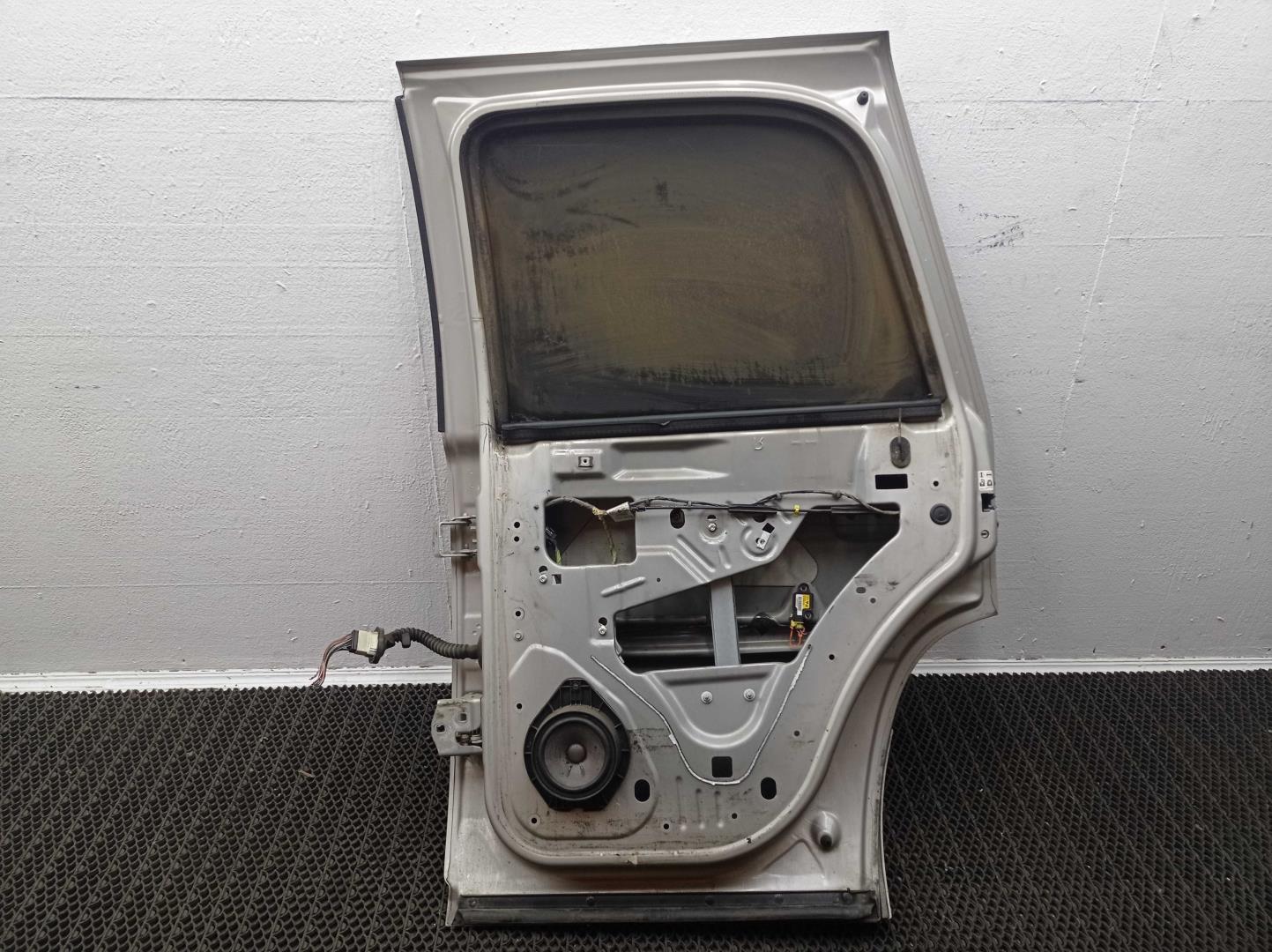 Стеклоподъемник электр. задний правый