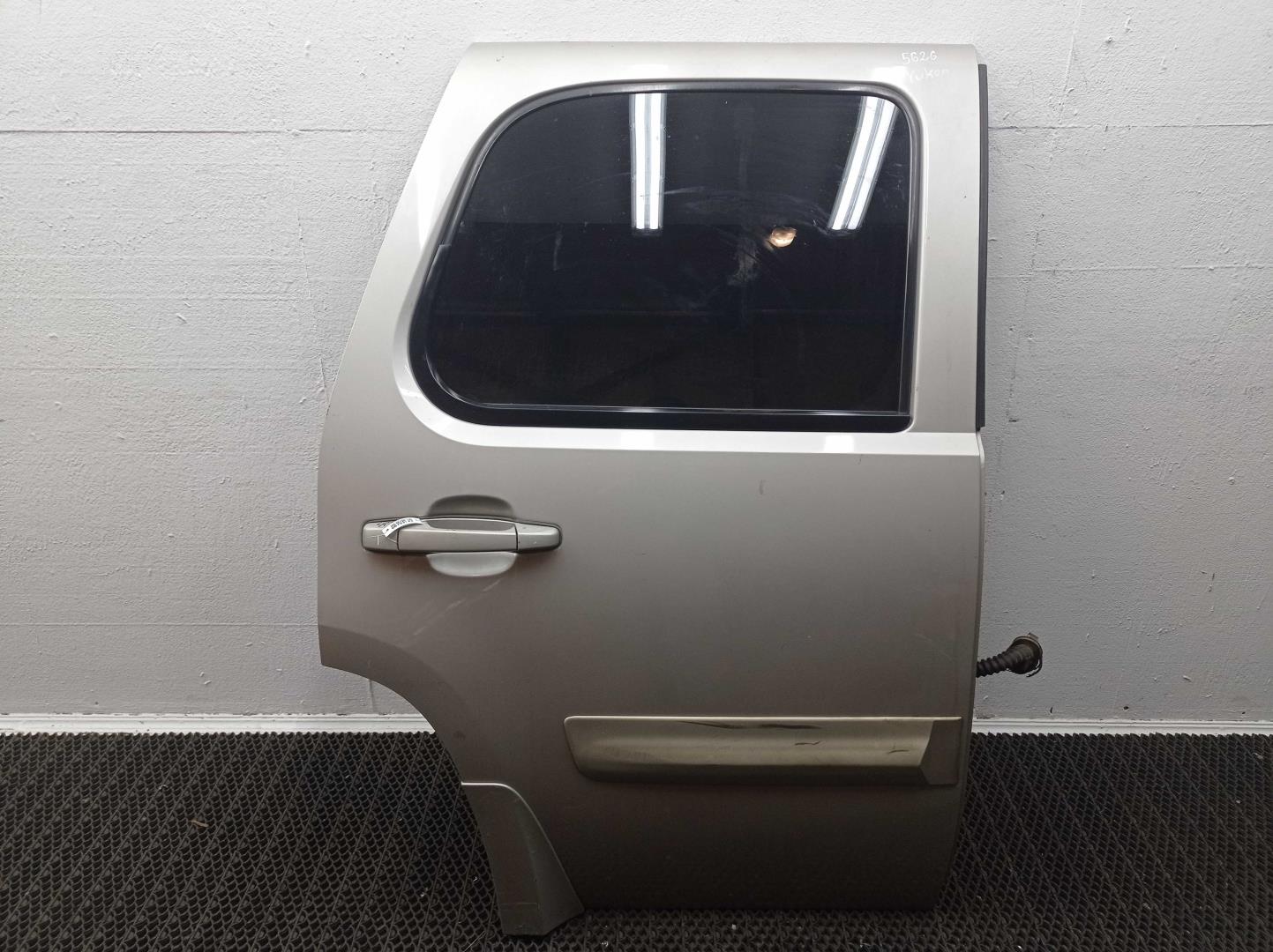 Стеклоподъемник электр. задний правый