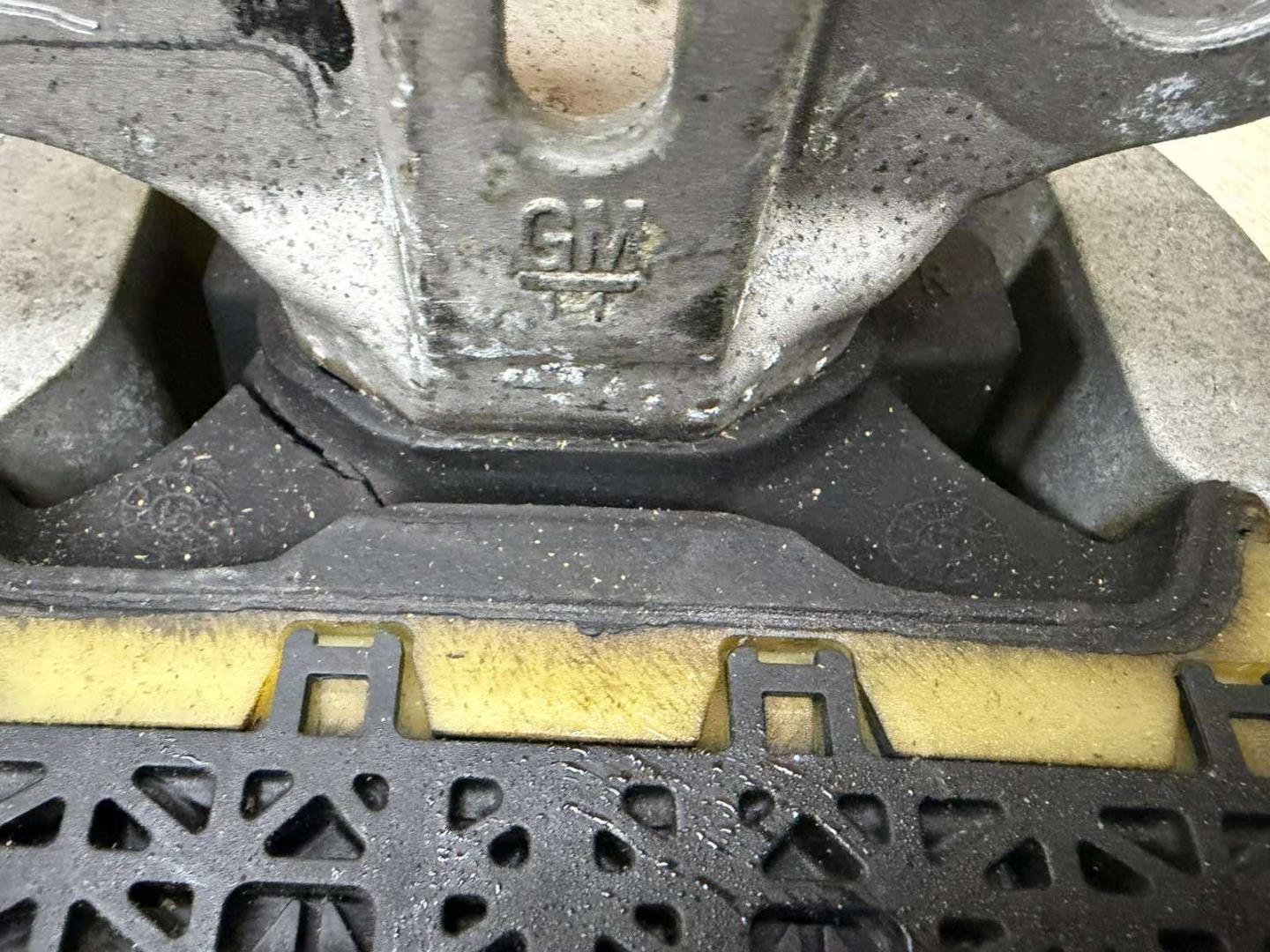 Опора двигателя