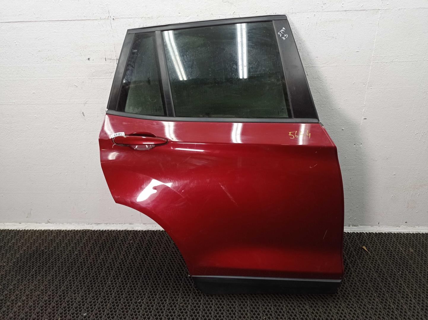 Дверь задняя правая