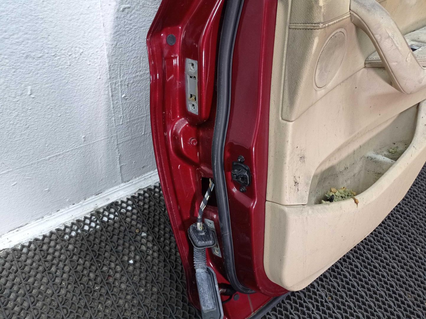 Дверь задняя правая