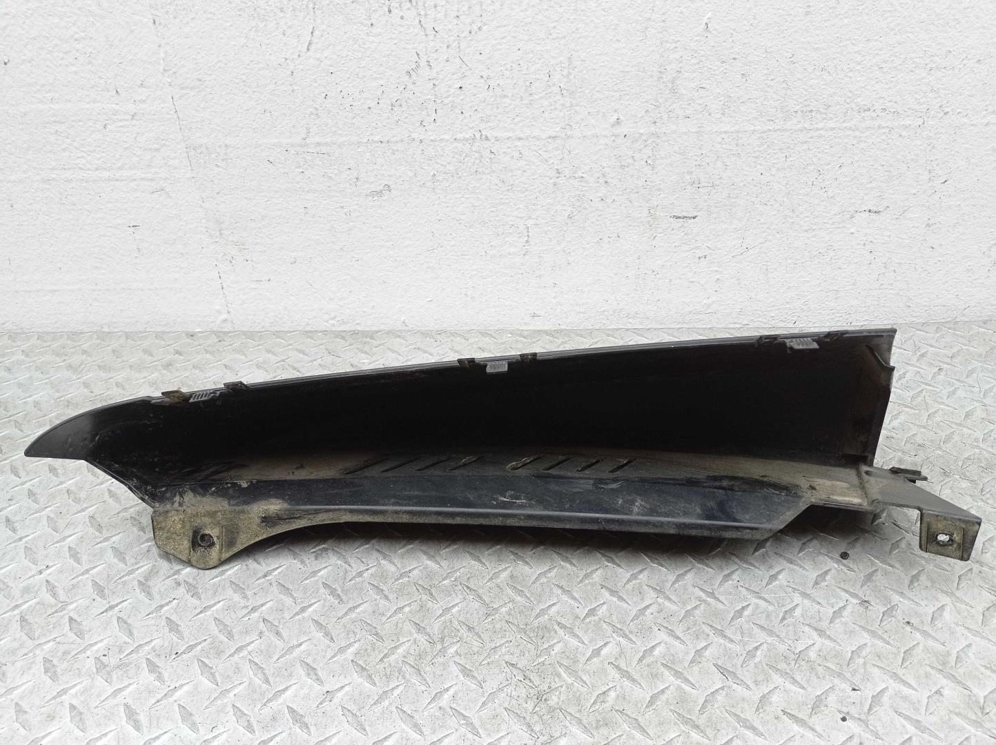 Накладка крышки багажника