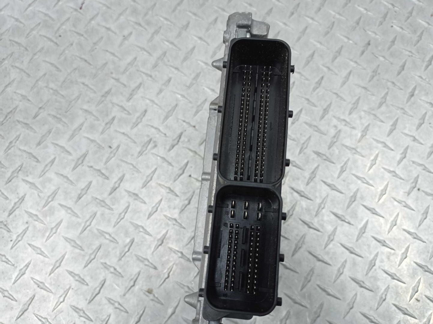 Блок управления двигателем