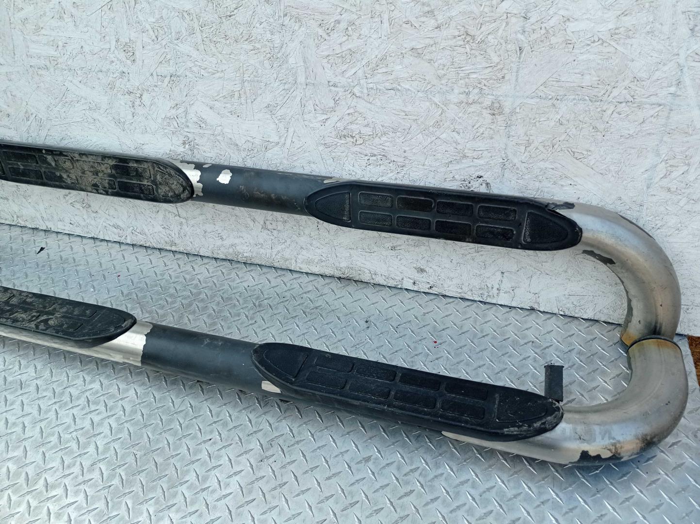 Подножка левая