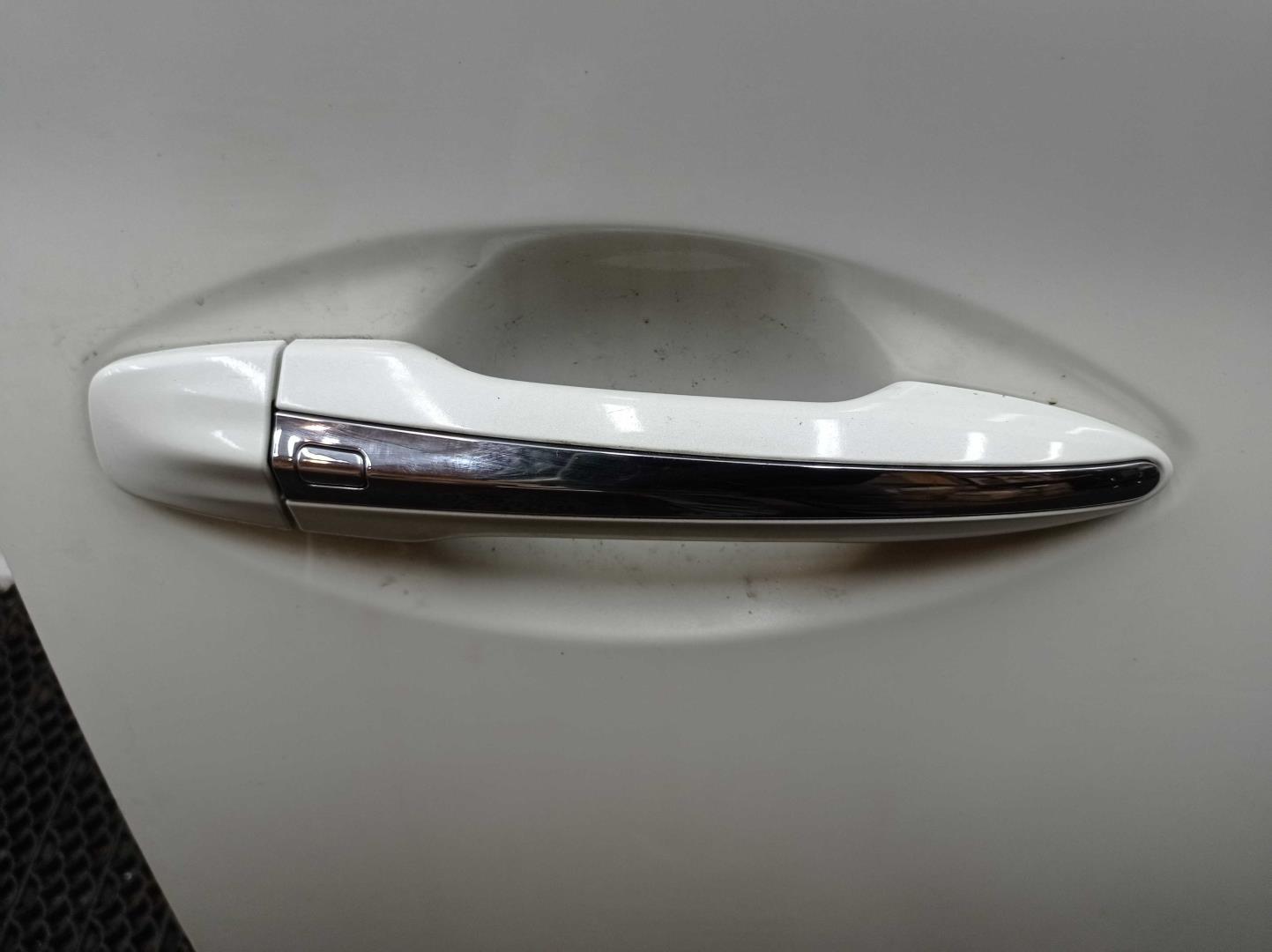 Замок двери передней правой