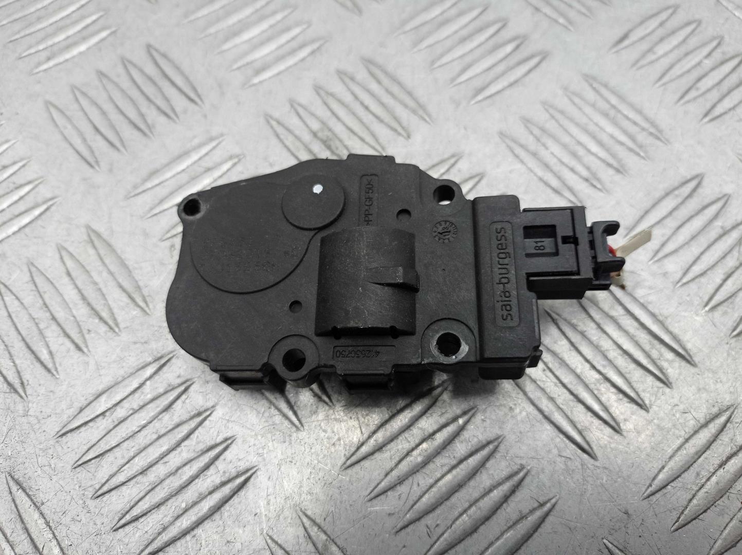 Моторчик заслонки печки