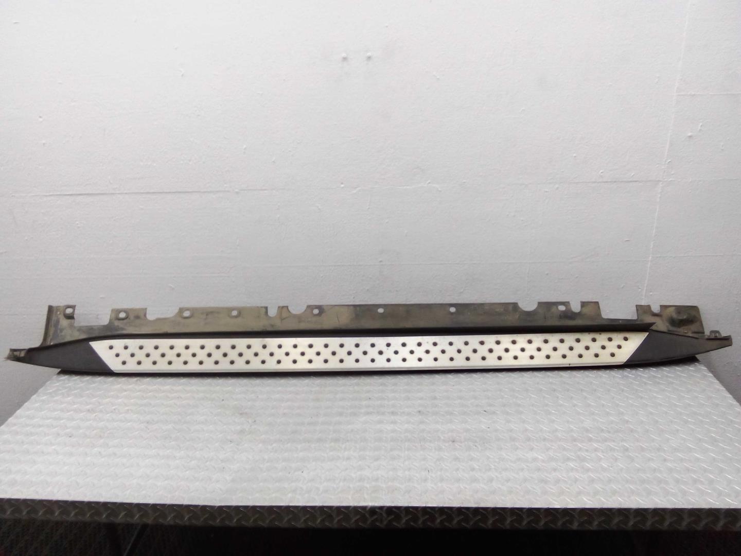 Подножка правая