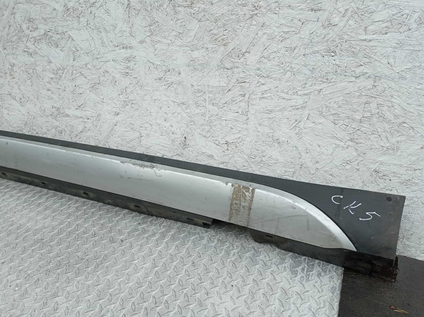 Накладка на порог (наружная)