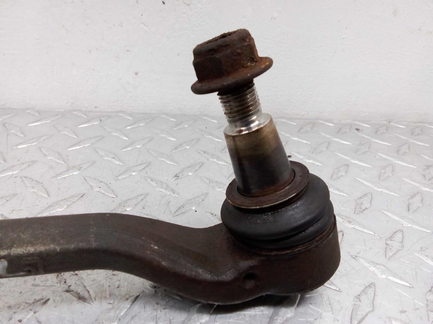 Рычаг передний нижний левый