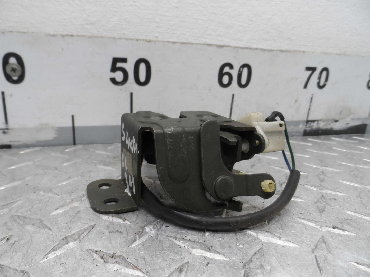 Замок багажника