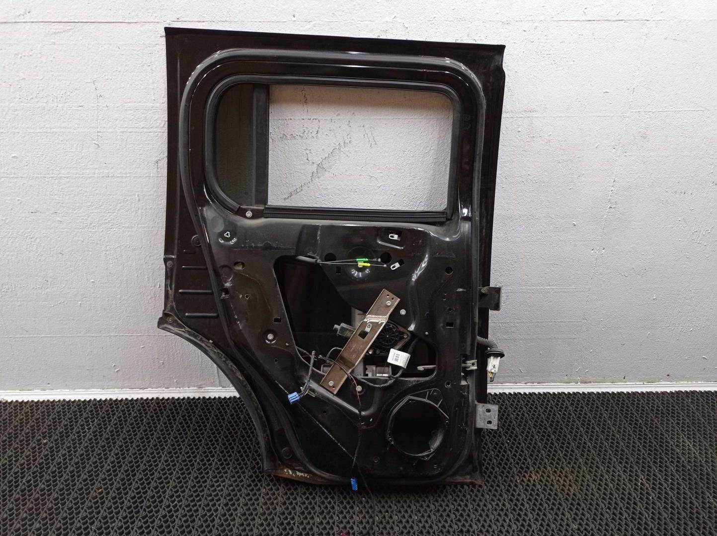 Ручка двери задней наружная левая