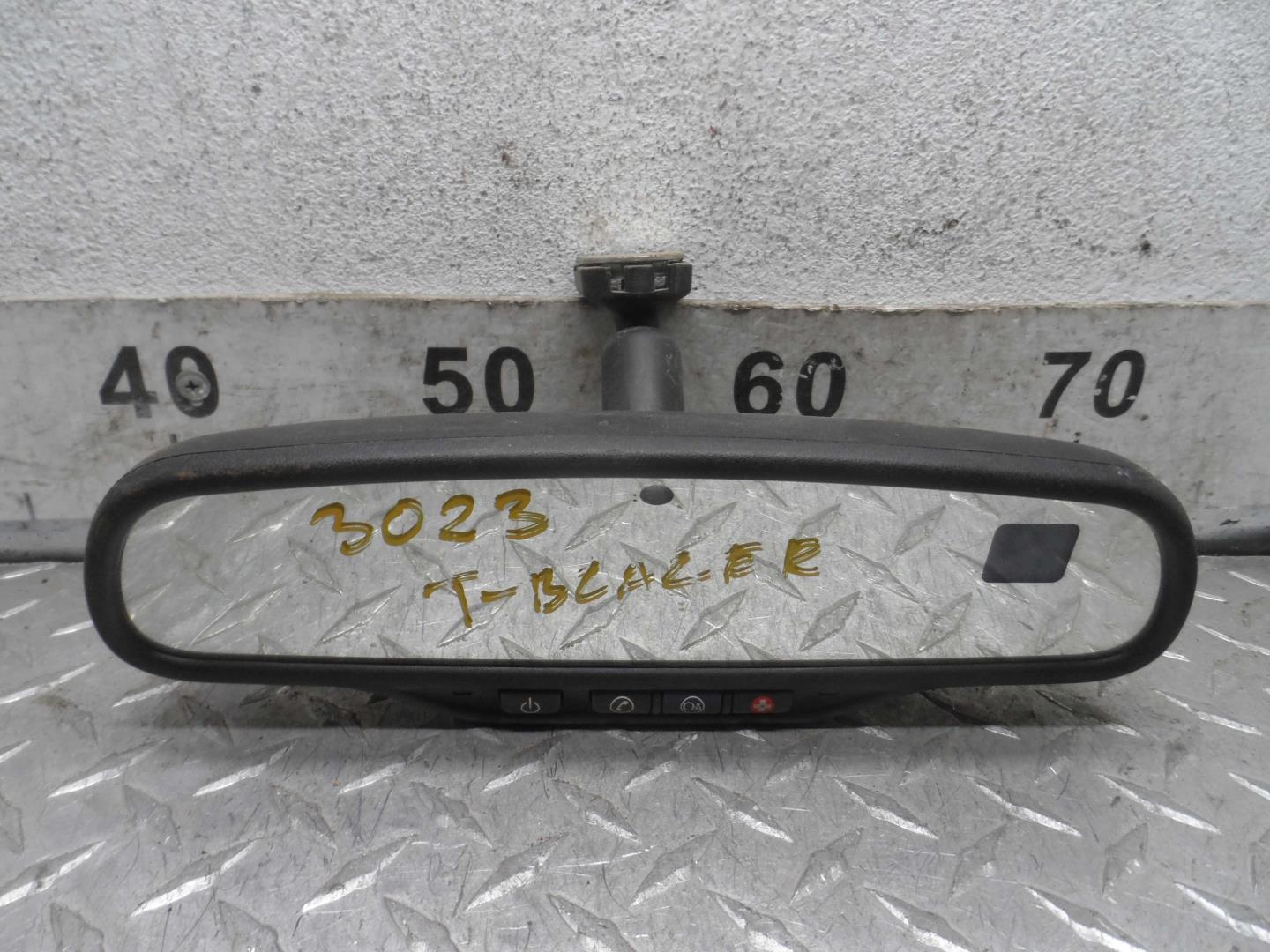 Зеркало заднего вида