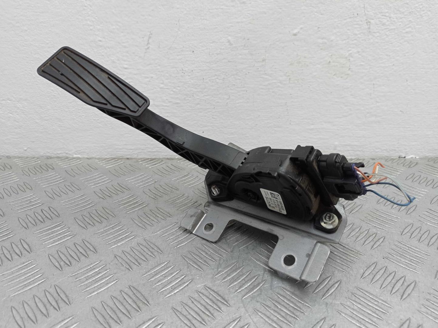 Педаль газа