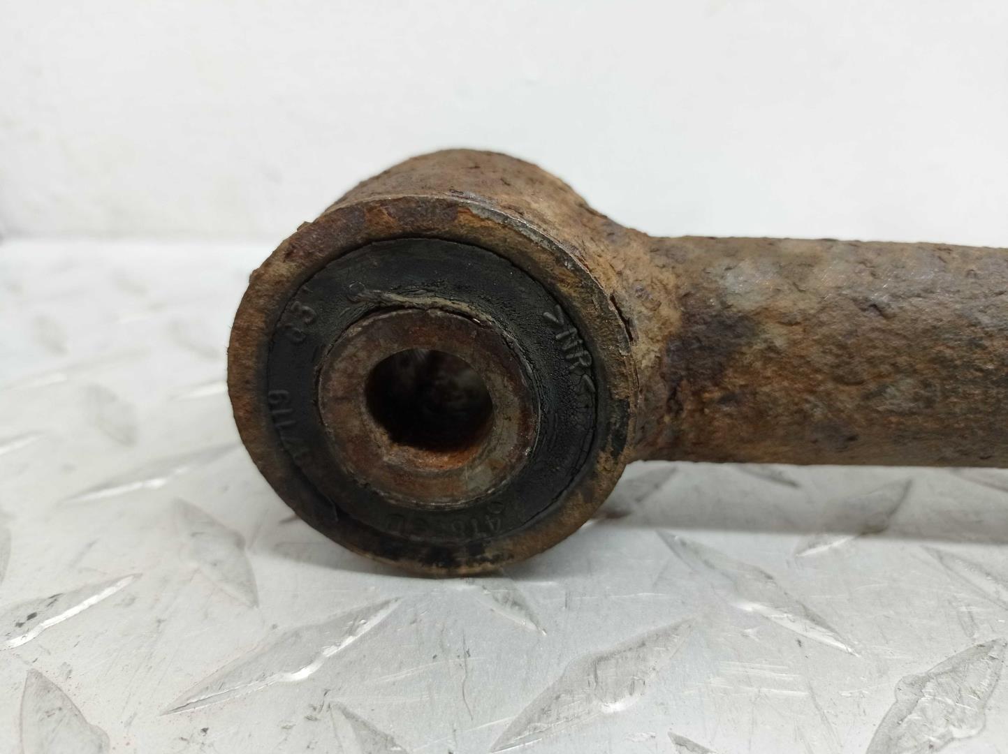 Рычаг задний