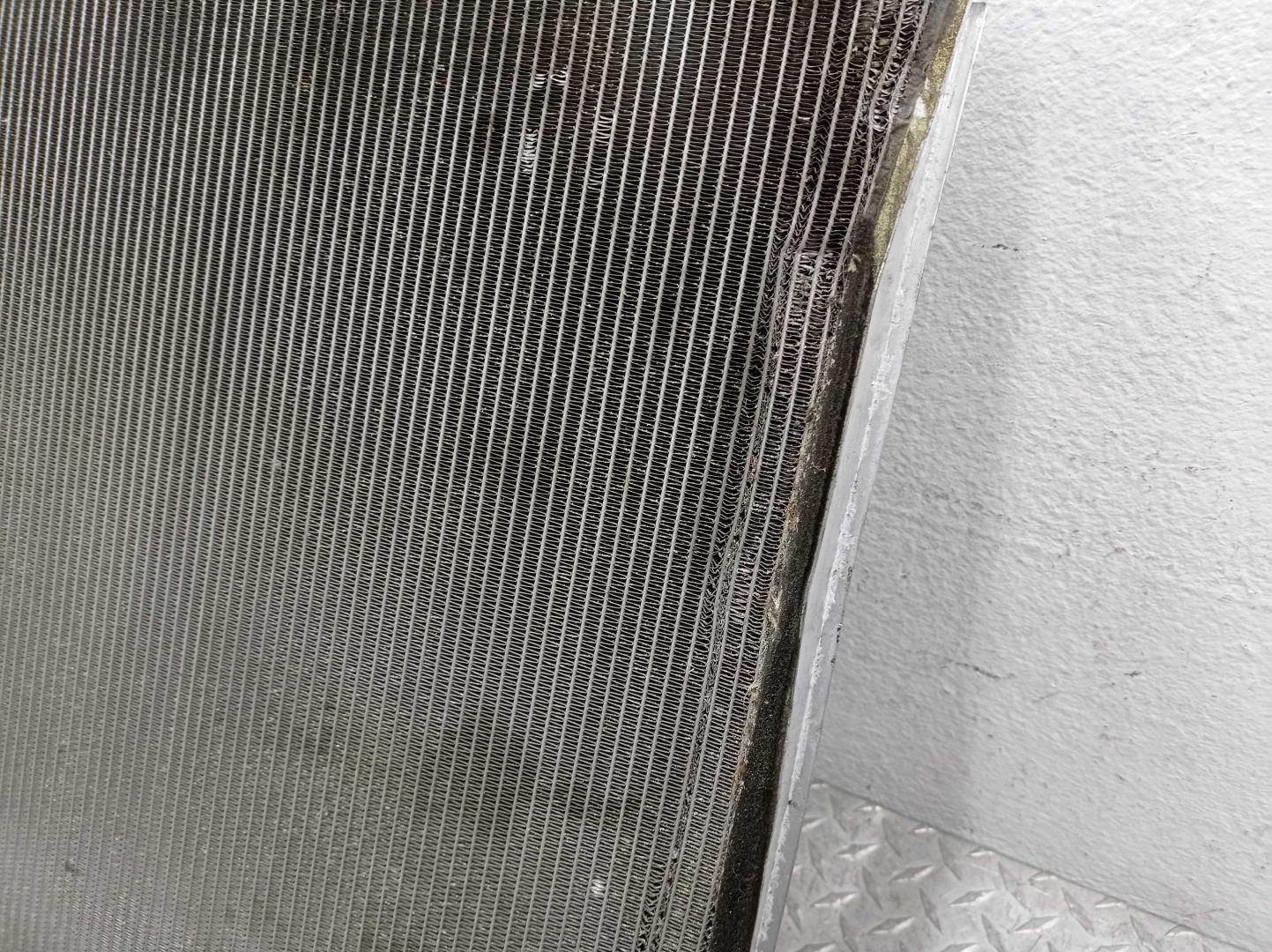 Радиатор охлаждения двигателя основной