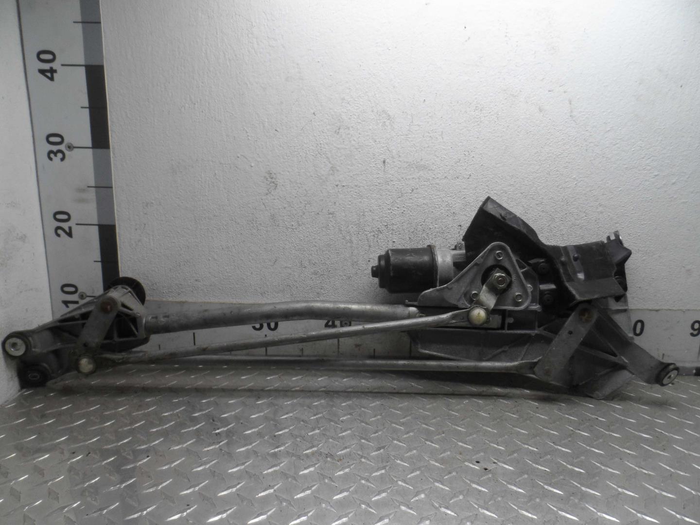 Трапеция стеклоочистителей