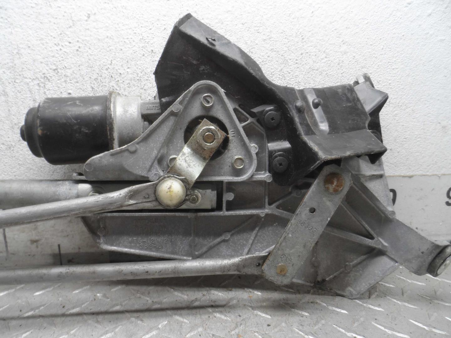 Трапеция стеклоочистителей