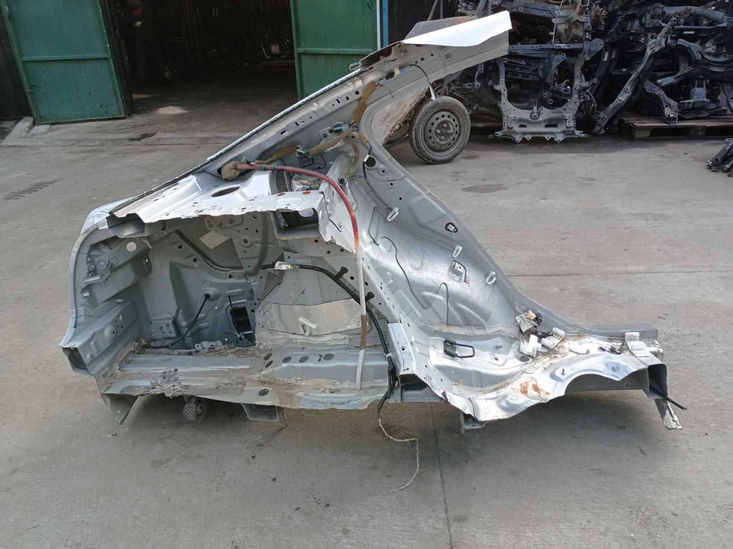 Крыло заднее левое