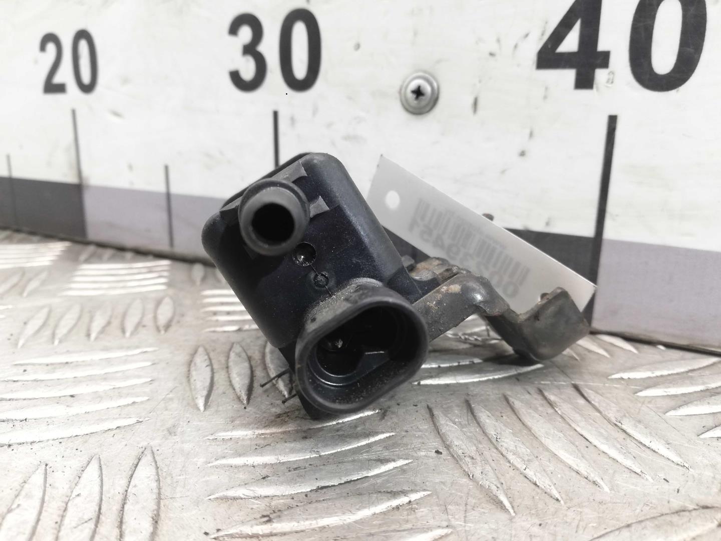 Клапан вентиляции топливного бака