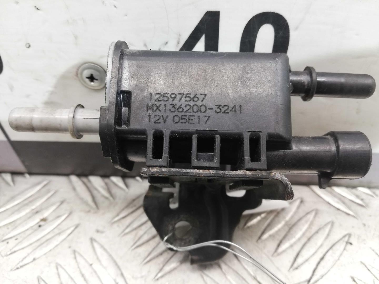 Клапан вентиляции топливного бака