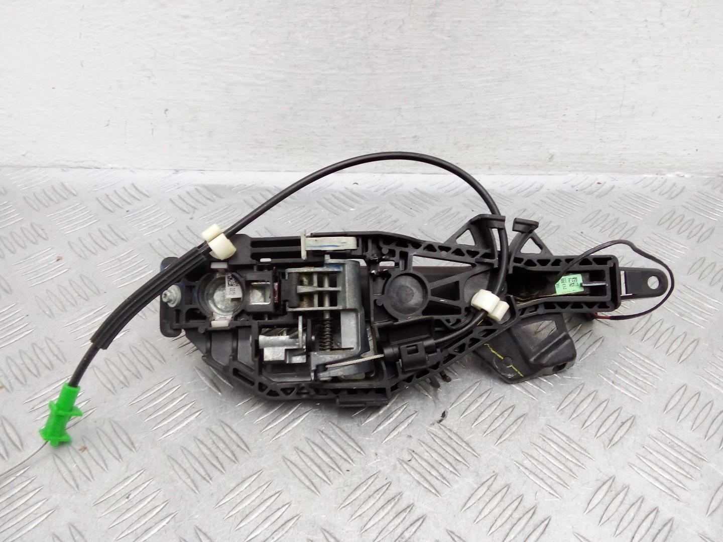 Ручка двери задней наружная левая