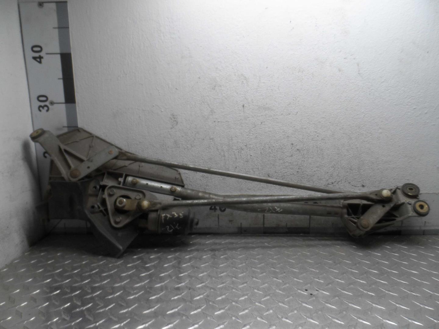 Трапеция стеклоочистителей