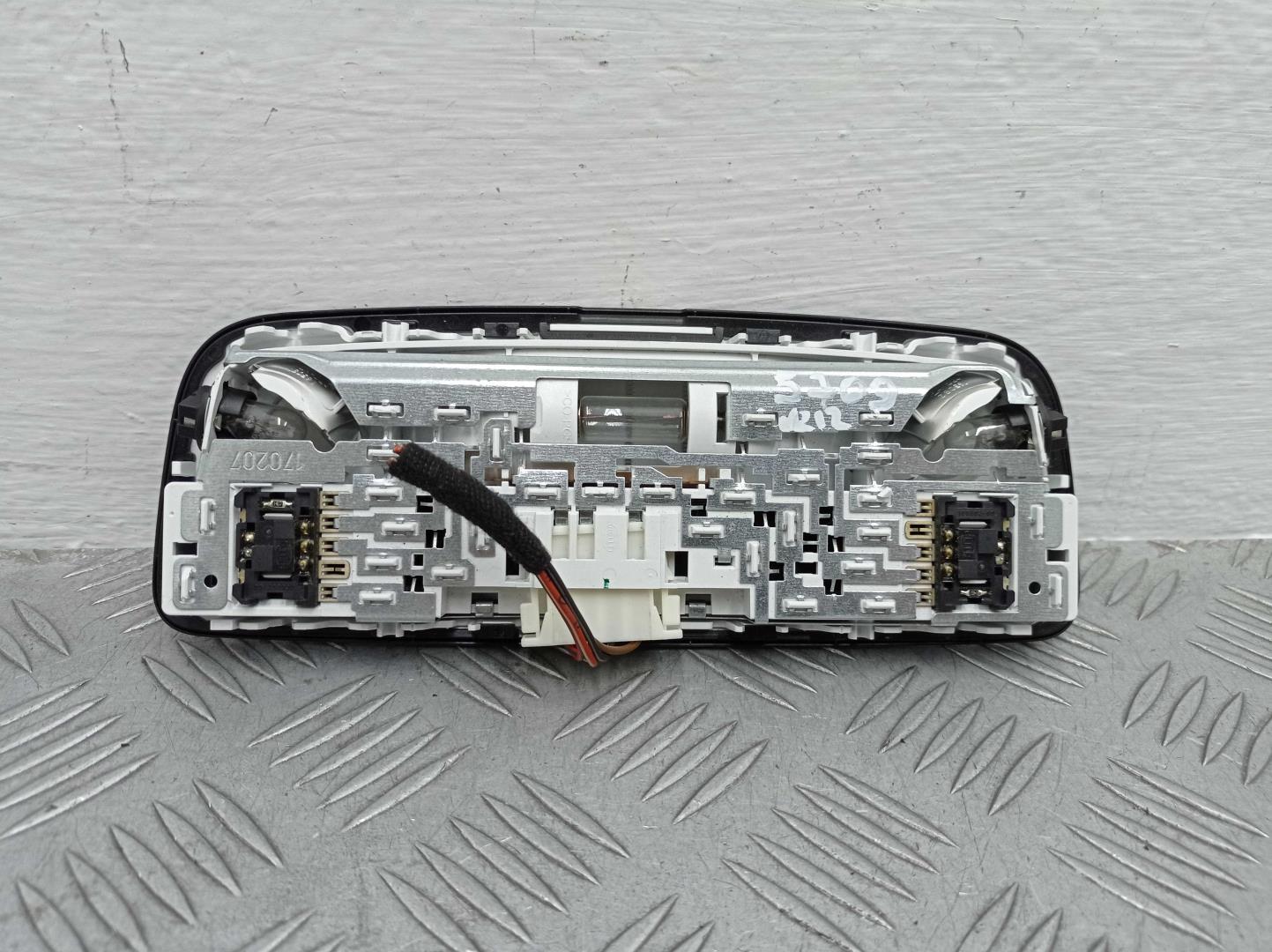 Плафон салонный