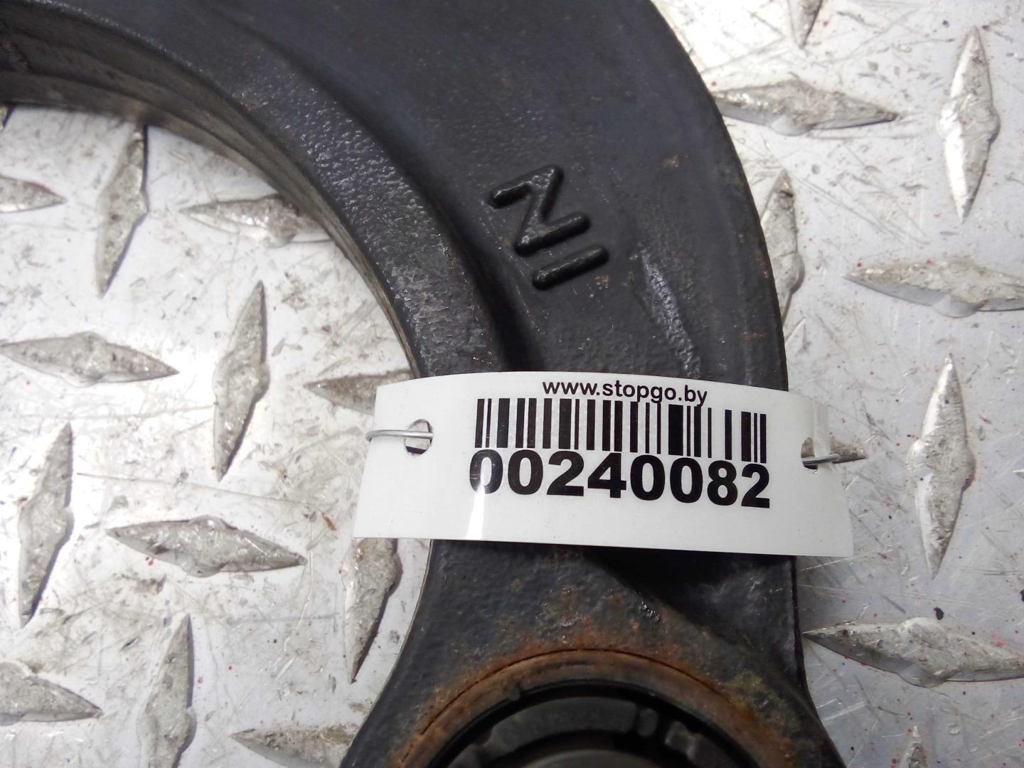 Рычаг задний правый