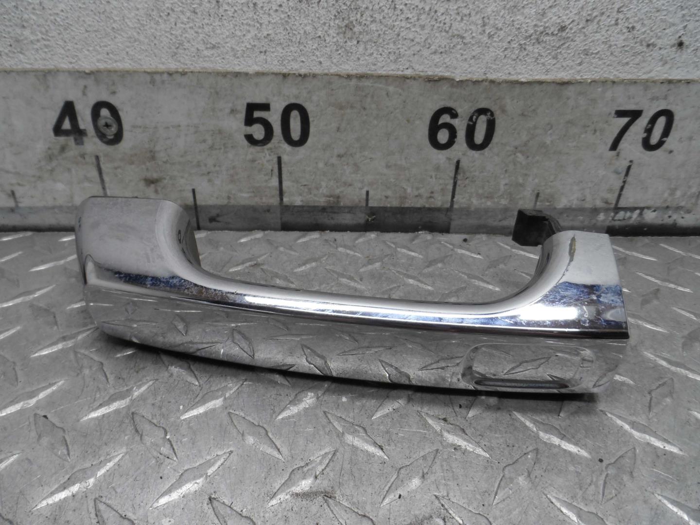 Ручка двери задней наружная левая