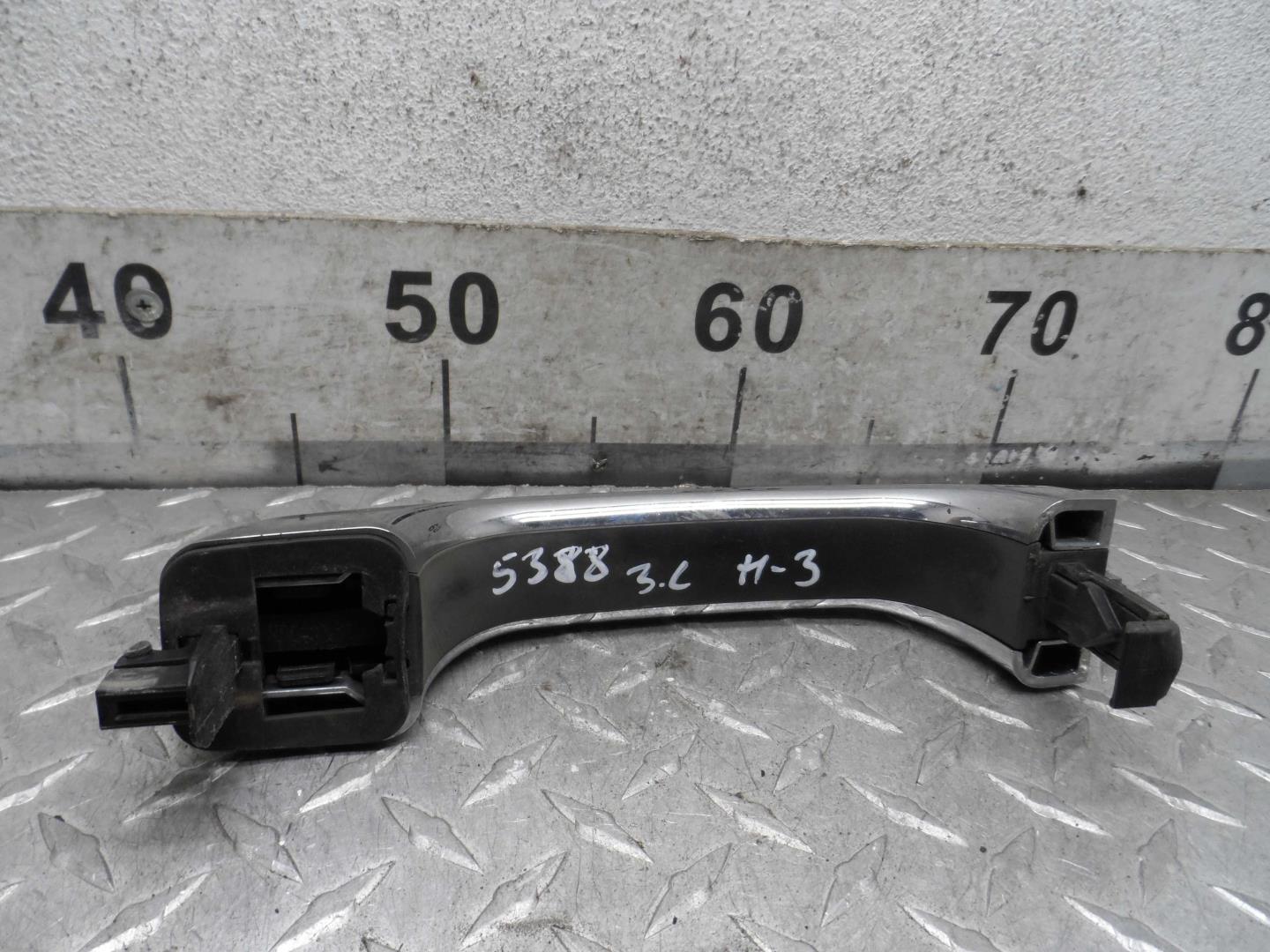 Ручка двери задней наружная левая