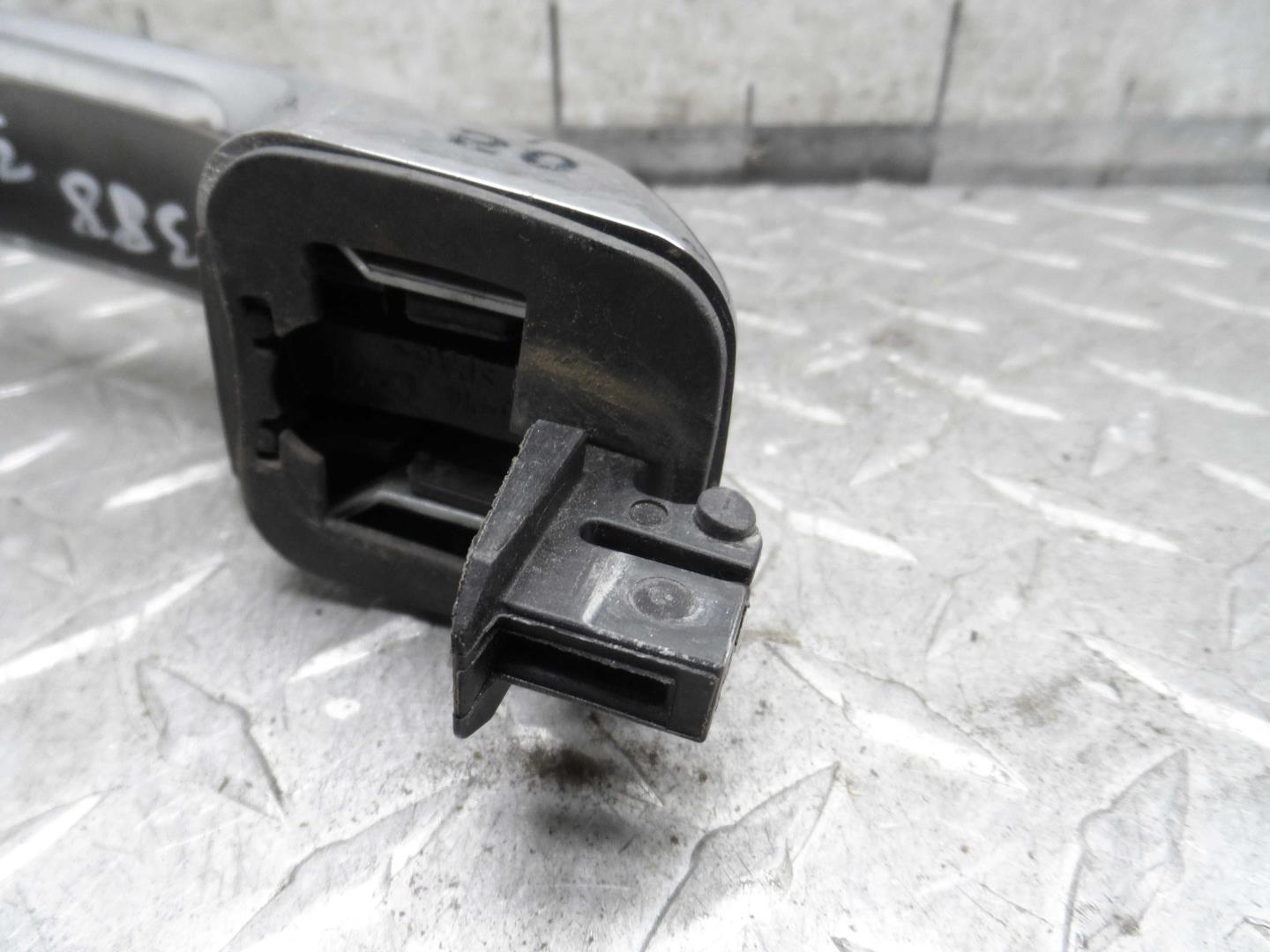 Ручка двери задней наружная левая