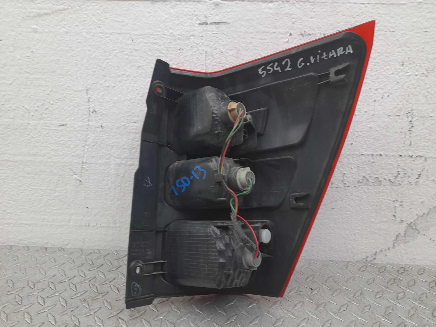 Фонарь задний наружный левый