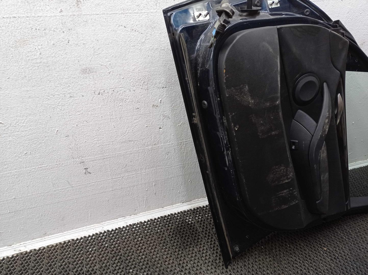 Кнопка стеклоподъемника